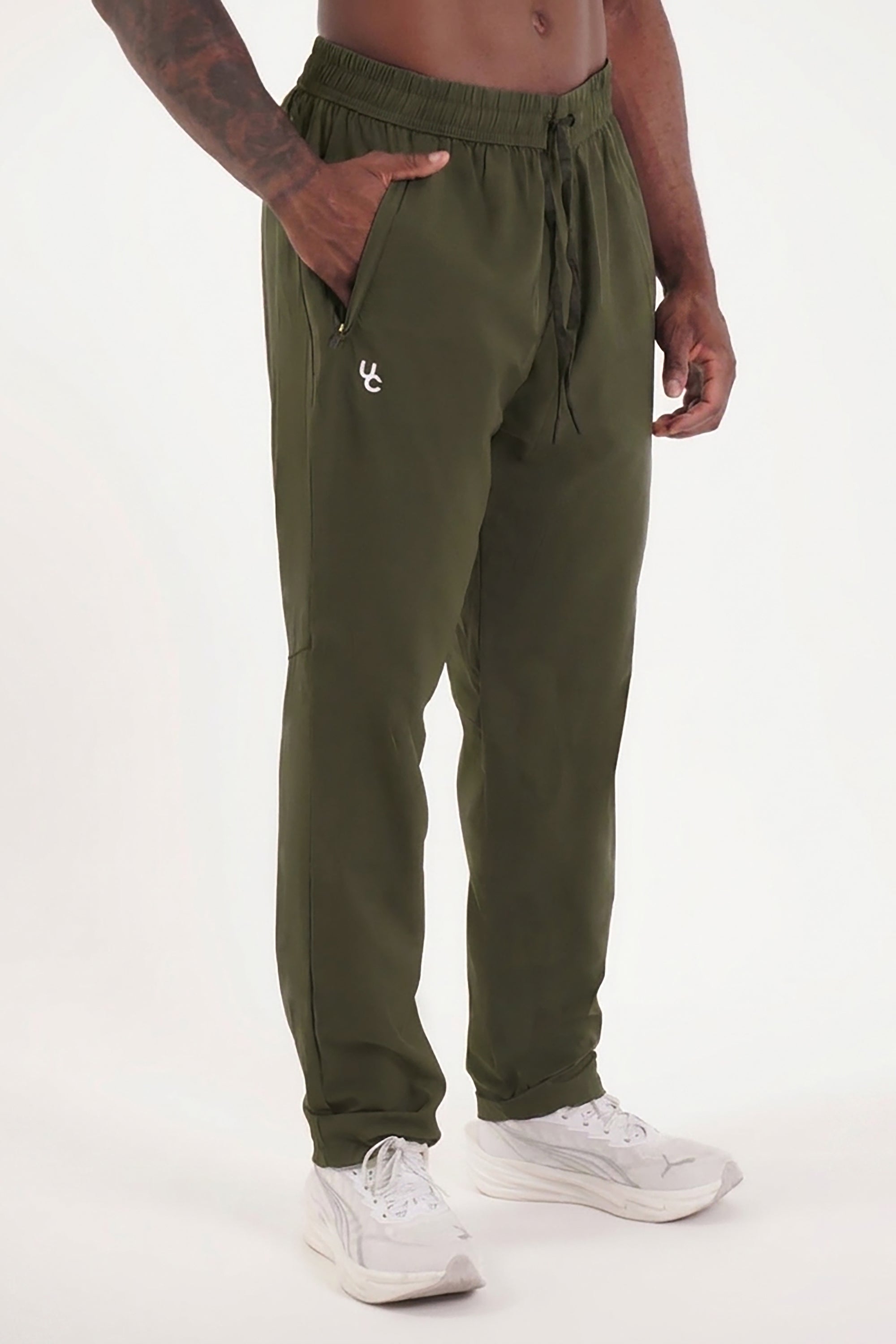 UC025 Summit Joggers - Army Green