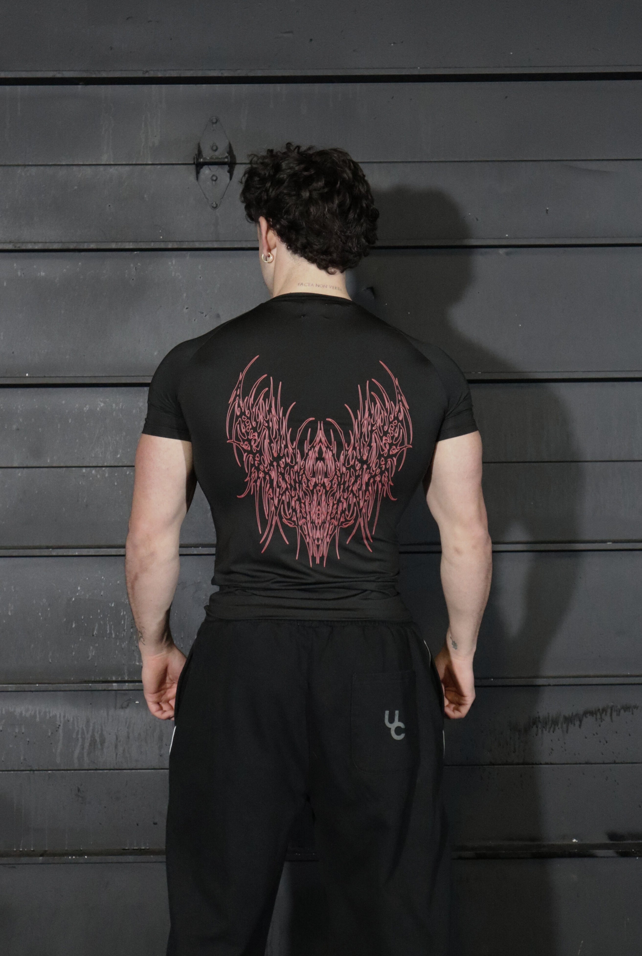 UC045 Venom Compression Tee - Black/Red