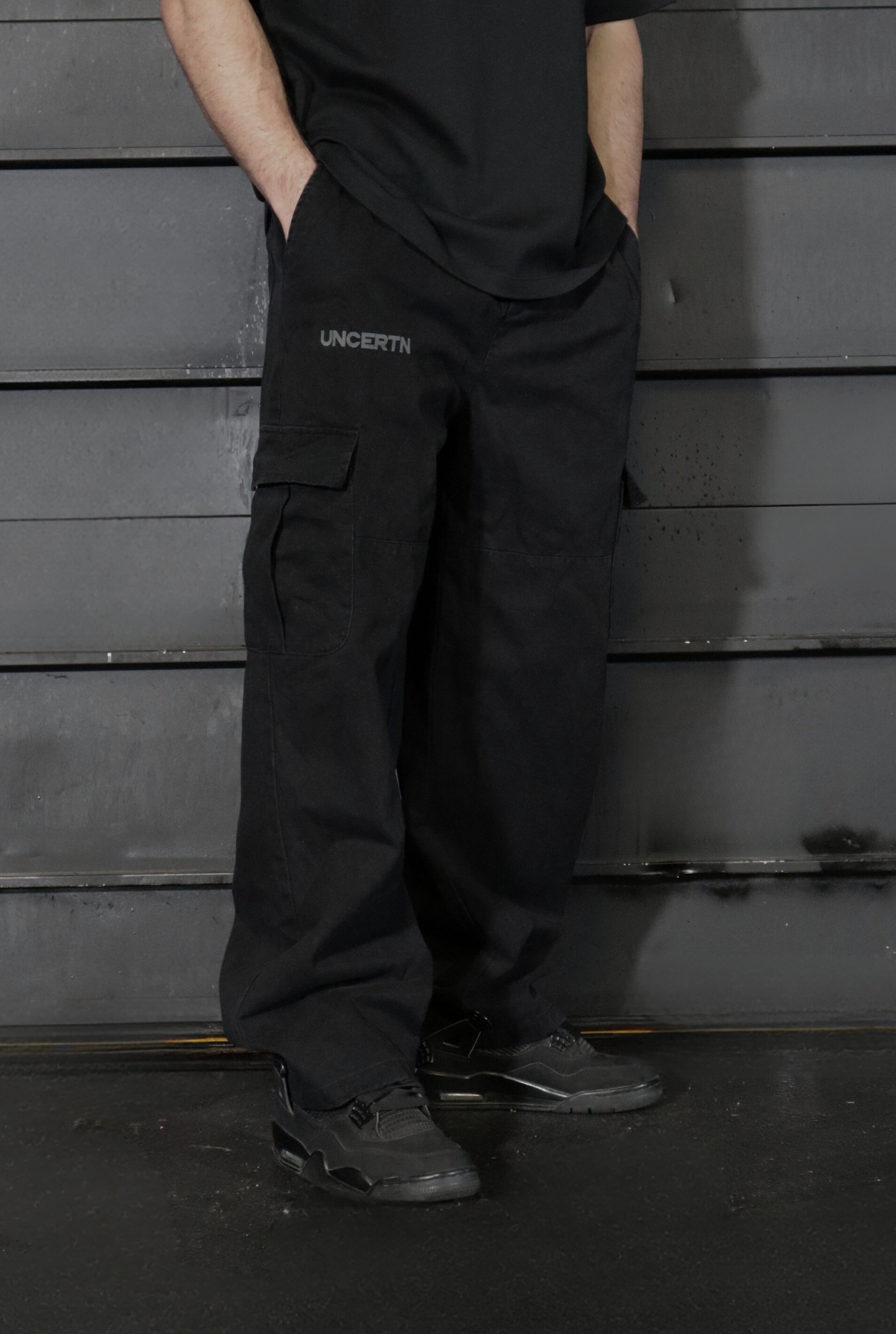 UC043 Foundation Cargo Pants - Black