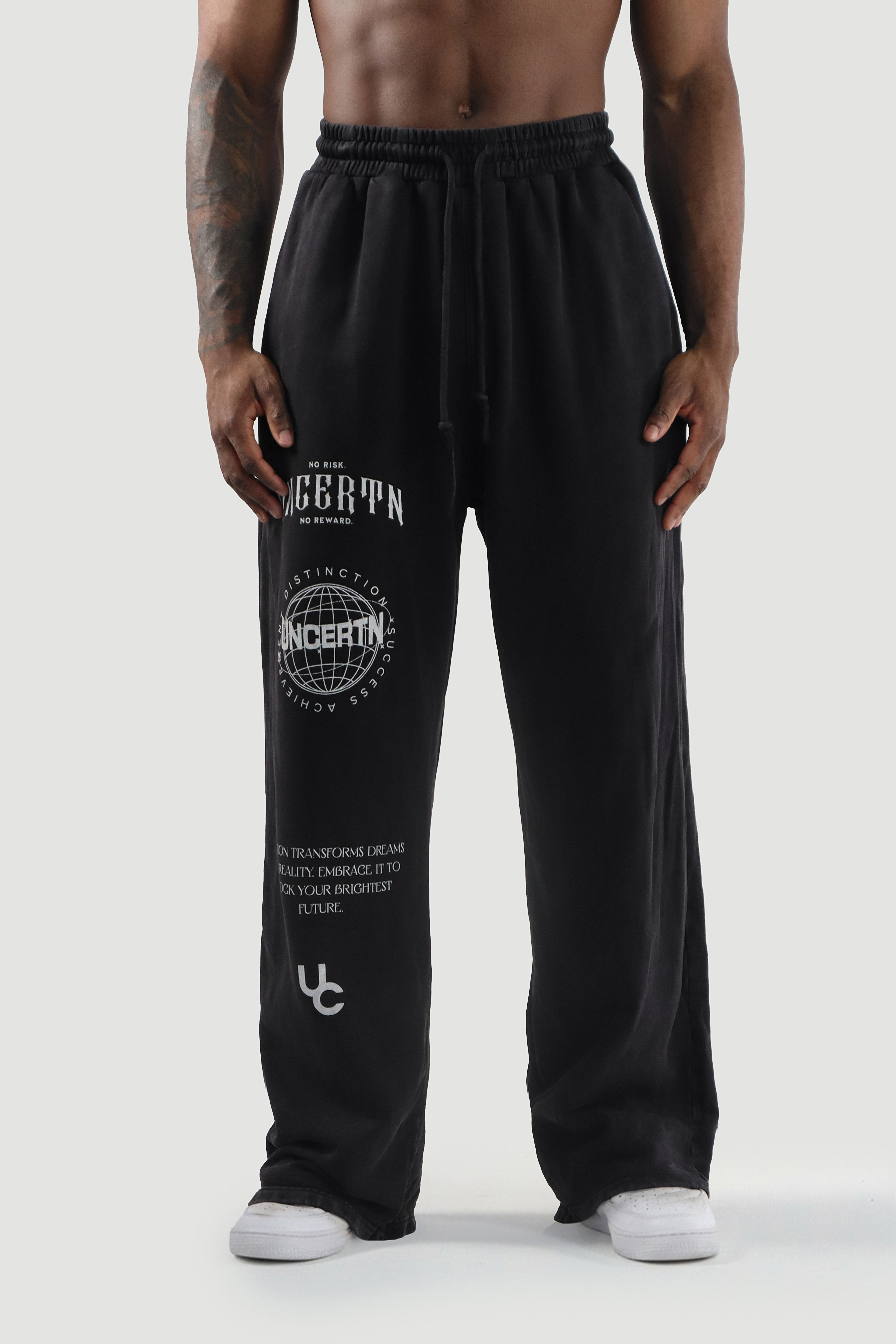 UC016 Legacy Oversized Joggers - Black Wash