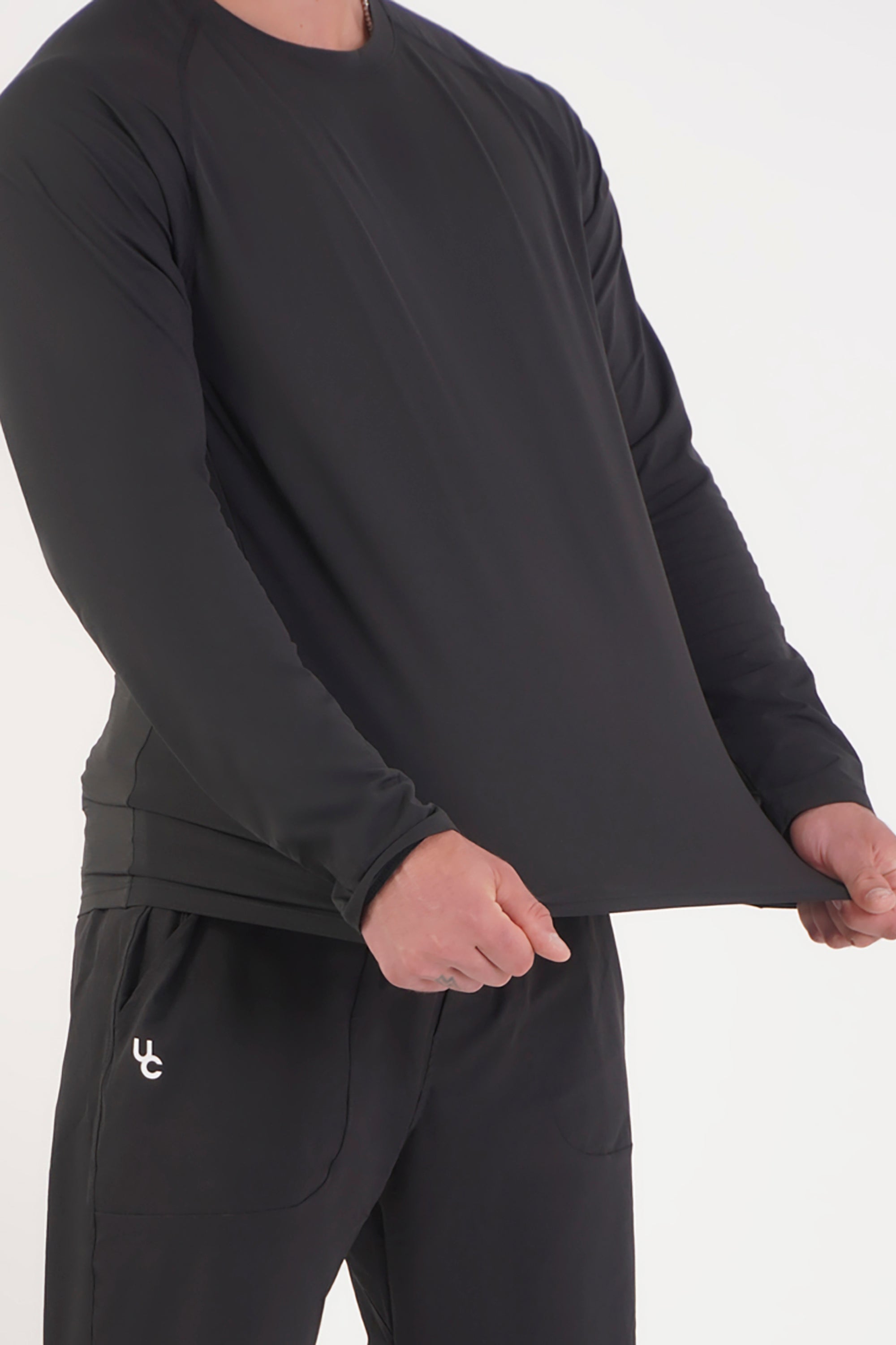 UC032 Summit Longsleeve - Black